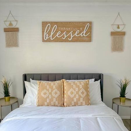 Sparkling Guest Home 2 Bedroom-15 Minutes To Clearwater Beach エクステリア 写真