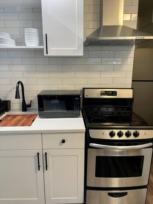Sparkling Guest Home 2 Bedroom-15 Minutes To Clearwater Beach エクステリア 写真