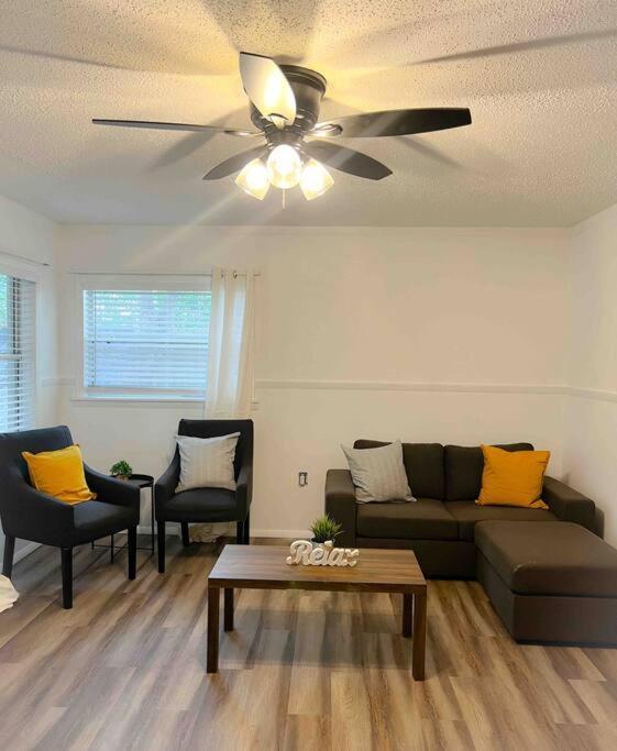 Sparkling Guest Home 2 Bedroom-15 Minutes To Clearwater Beach エクステリア 写真